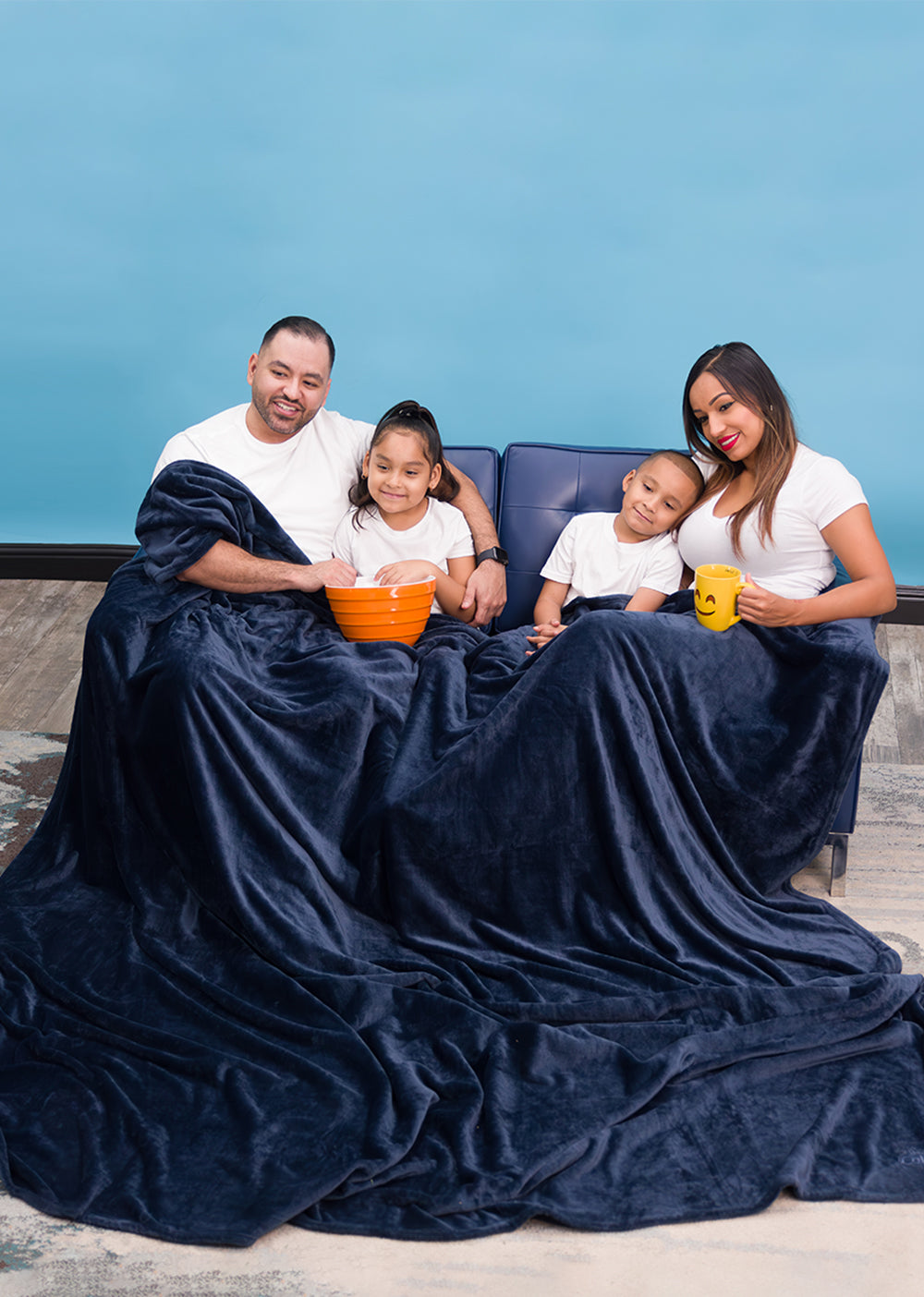 The Comfy Dream Big Blanket Blue