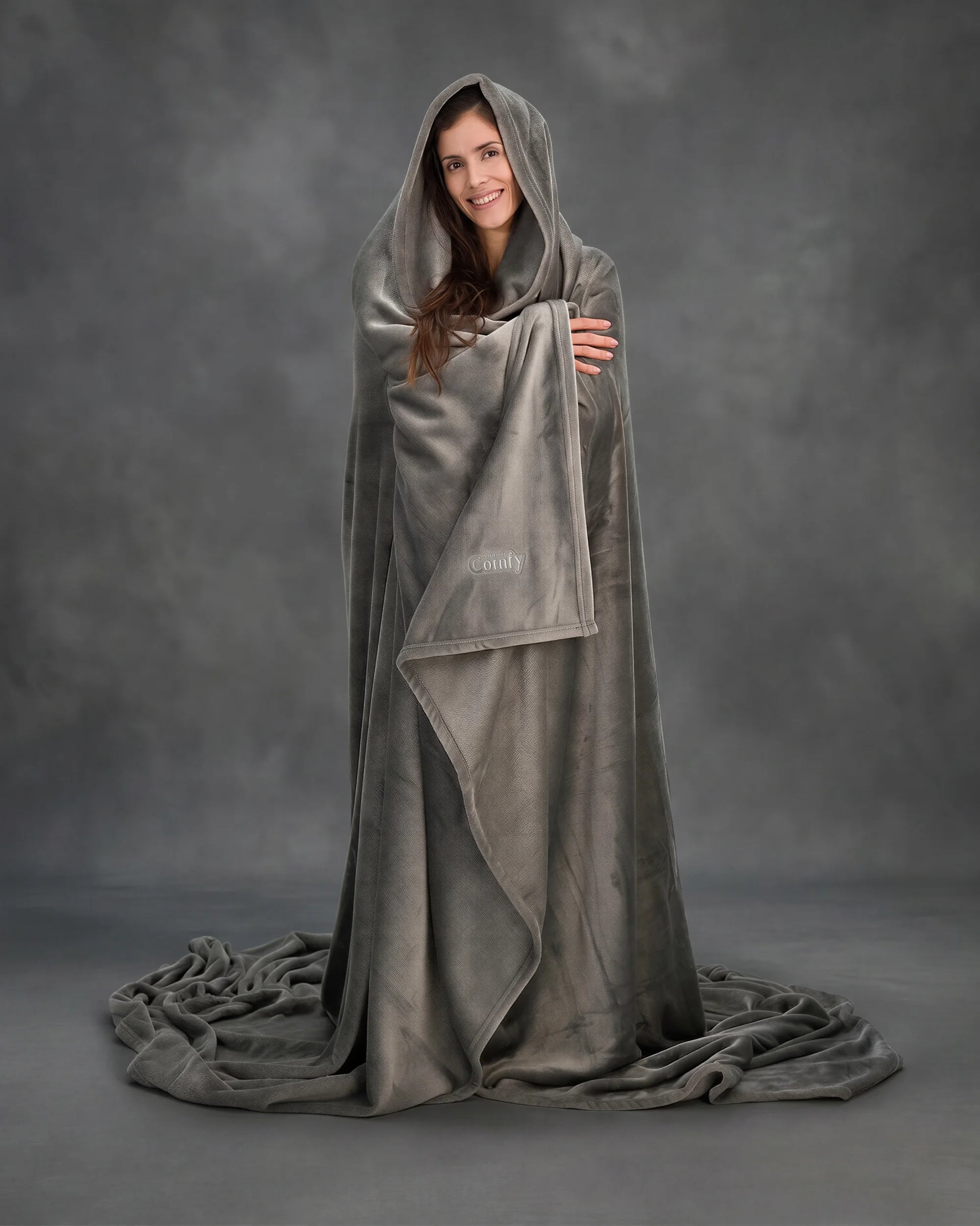  Sometimes comfort is as simple as wrapping yourself in something soft and letting the world wait. The Big Blanket in Gray creates a cozy escape for slow mornings, recovery days, and quiet moments when relaxation comes first.