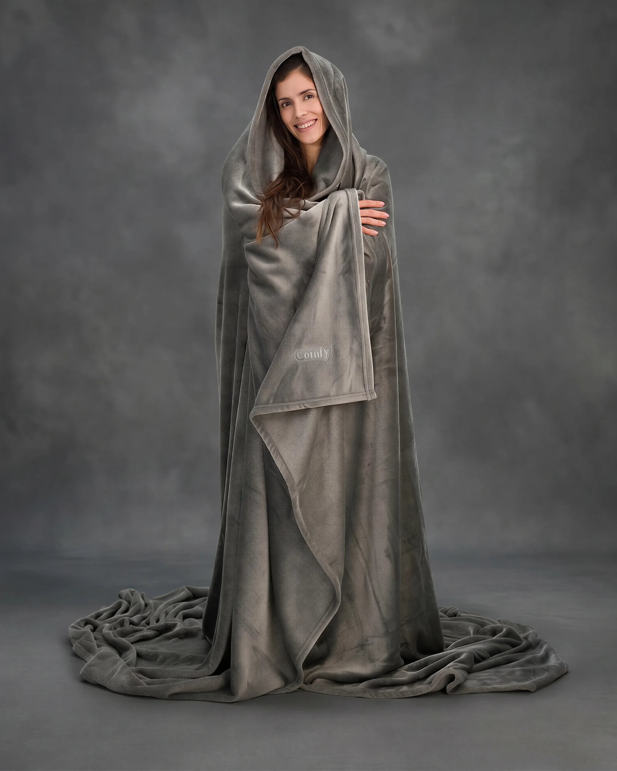  Sometimes comfort is as simple as wrapping yourself in something soft and letting the world wait. The Big Blanket in Gray creates a cozy escape for slow mornings, recovery days, and quiet moments when relaxation comes first.