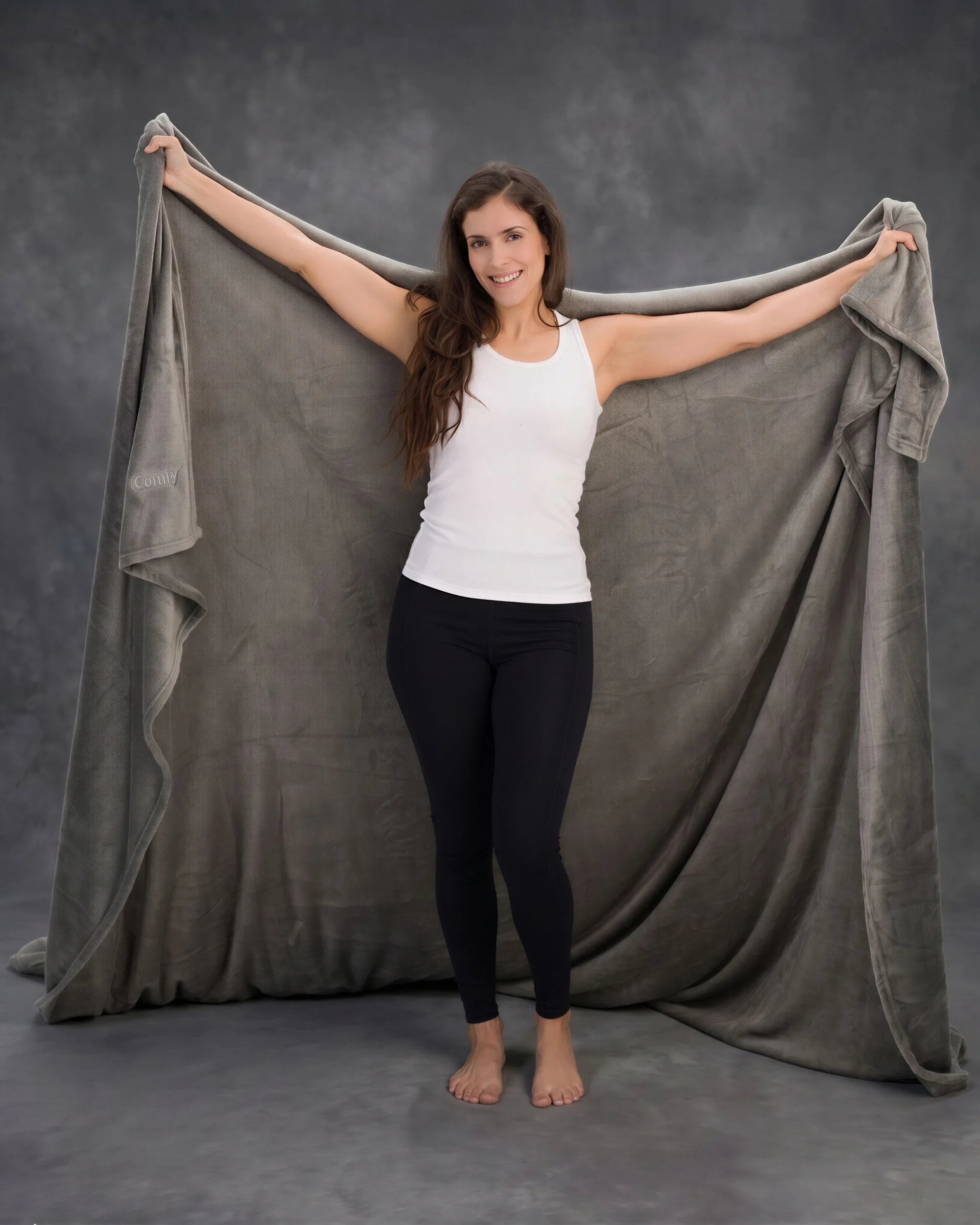 When one blanket can cover this much comfort, there’s no need to fight for the corner. The Big Blanket in Gray features an oversized 8' x 8' design with room to stretch out, share, and fully settle in.